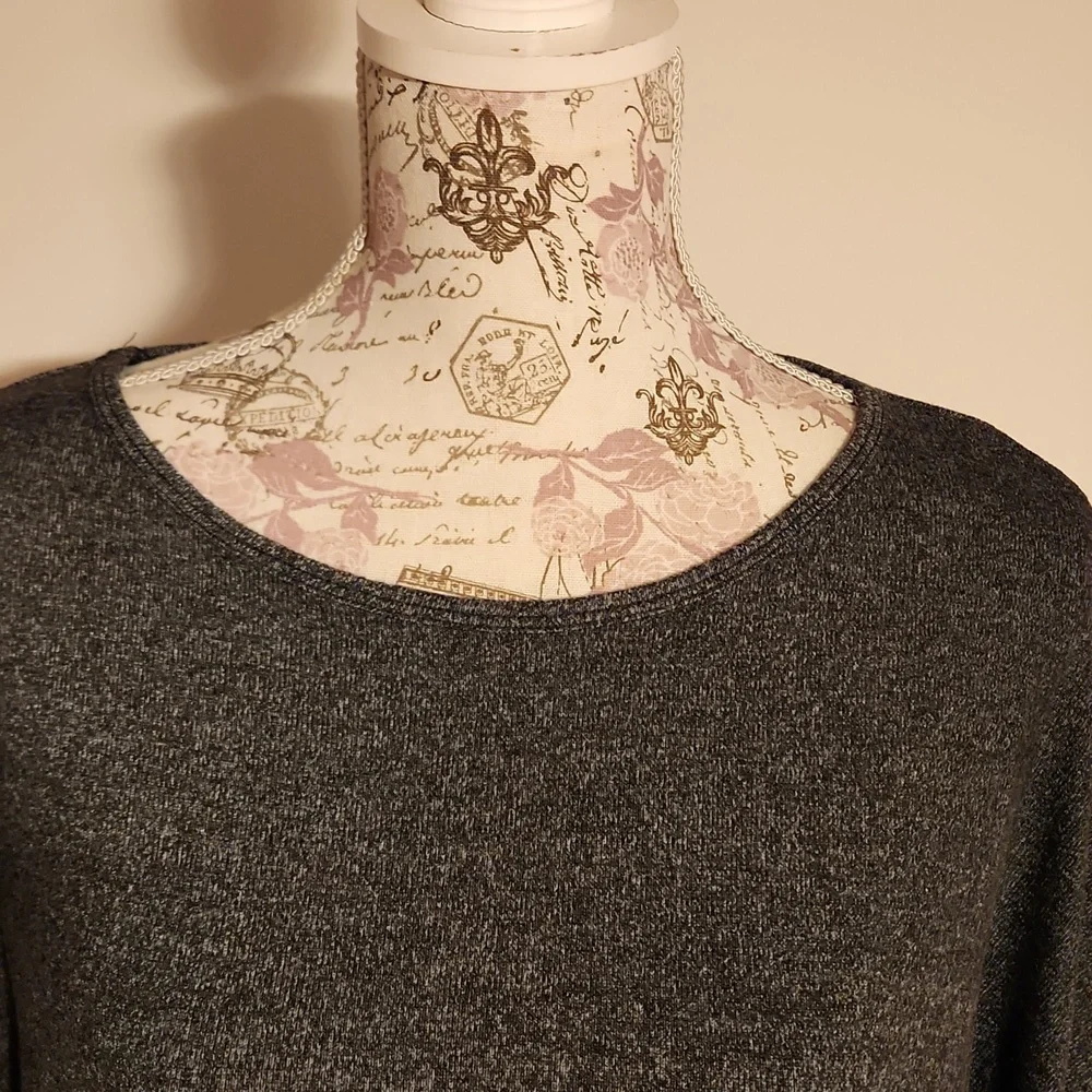 Long Bat Wing Top - Picture 5 of 5